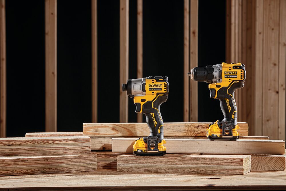 DEWALT tools DCK2111L2T-XE and DCF801N shown on wood. Photography product category. EMEAANZ region.